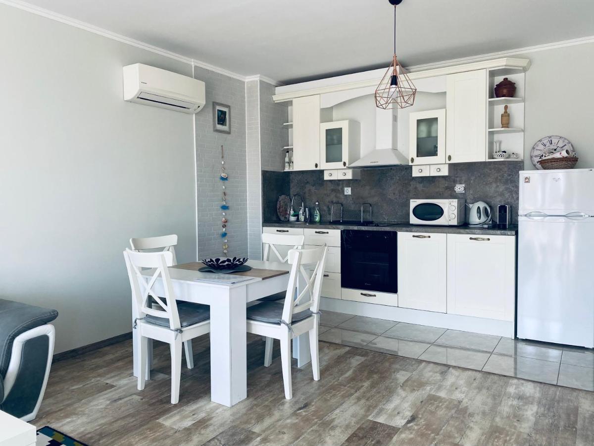 Apartments In Complex Sunny Island Deluxe Chernomorets Esterno foto